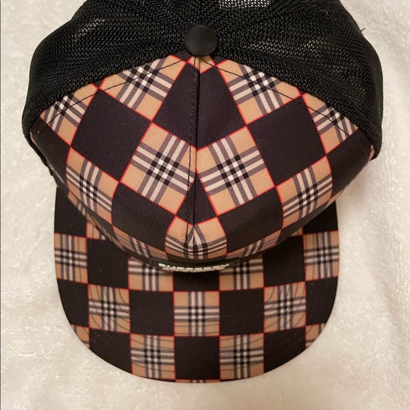 Burberry Trucker Hat - Picture 5 of 5